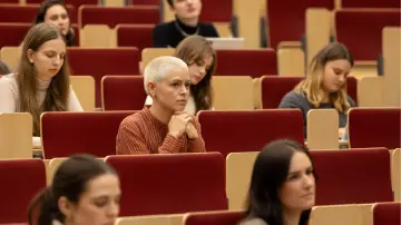 Задник до фільму "Frau ohne Namen" #1714712