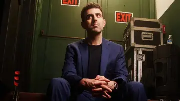 Задник до фільму "Sam Morril: Incorrect" #1649363