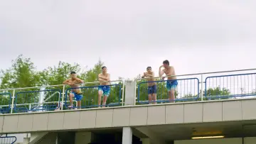 Задник до фільму "Zwei Sommer in der Badi" #1652167