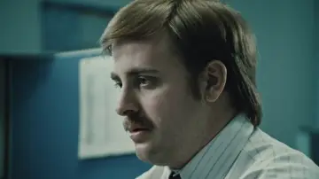 Задник до фільму "Bill