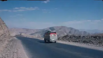 Задник до фільму "Sur la route de Katmandou" #1808796