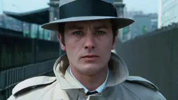 Задник до фільму "Le clan Delon, l