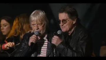 Задник до фільму "Renaud, 50 ans de chansons" #1792508