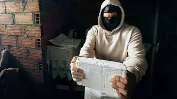 Задник до фільму "Cocaïne : la poudrière colombienne" #1817637