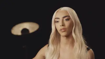 Задник до фільму "Bilal Hassani, bats-toi comme une fille mon fils" #1840210