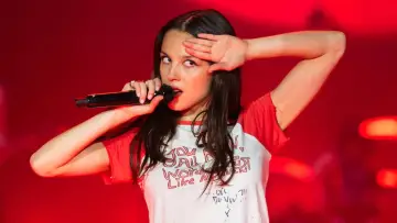 Задник до фільму "Olivia Rodrigo: Live At Glastonbury 2025" #1894703