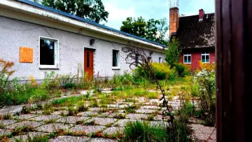 Задник до фільму "Staatsgeheimnis RAF – Terroristen in der DDR" #1890740