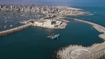 Задник до фільму "Le phare d