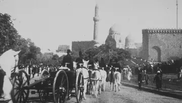 Задник до фільму "Le Caire, défilé de l’artillerie" #972431