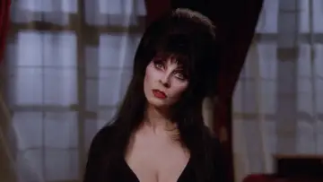 Задник до фильму"Elvira