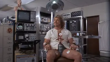 Задник до фильму"Hell Comes to Frogtown" #446620