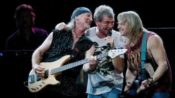 Задник до фільму "Deep Purple - They All Came Down To Montreux" #1526514