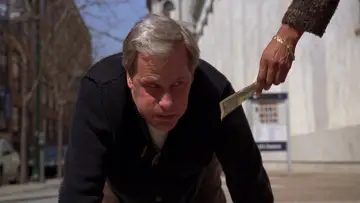 Задник до фільму "Людина, яка все знала" #1571372