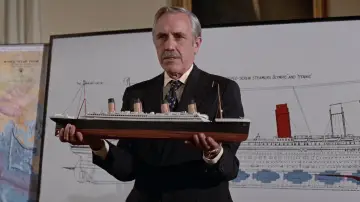 Задник до фильму"Raise the Titanic" #1203343