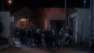 Задник до фильму"Повернення живих мерців, частина II" #979891