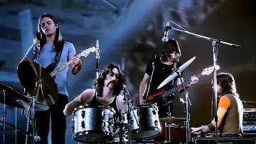 Задник до фильму"Pink Floyd: Наживо в Помпеях" #977987