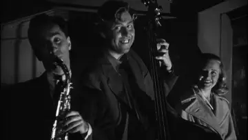 Задник до фильму"Blues in the Night" #425636