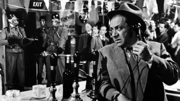 Задник до фильму"Quatermass 2" #460736