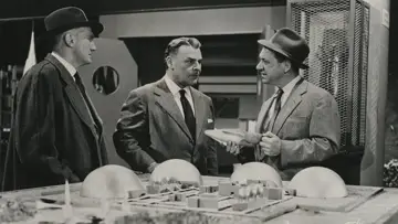 Задник до фильму"Quatermass 2" #460737