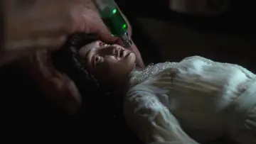 Задник до фільму "Puppet Master III: Toulon