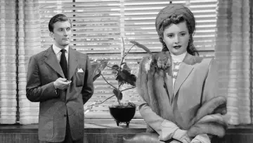 Задник до фильму"The Strange Love of Martha Ivers" #439340