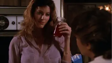 Задник до фильму"The Slumber Party Massacre" #381987