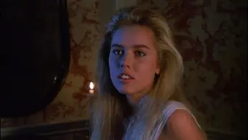 Задник до фильму"A Return to Salem