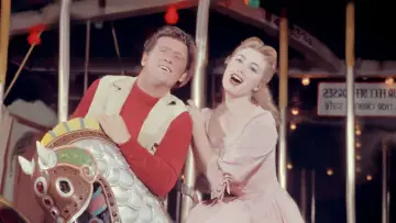 Задник до фильму"Carousel" #494408