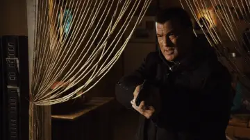 Задник до фильму"A Dangerous Man" #418275