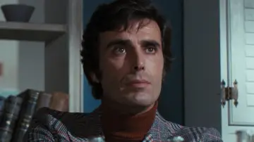 Задник до фильму"Що це за дивні краплі крові на тілі Дженніфер? (Іріс в крові)" #489624