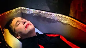 Задник до фильму"Dracula Has Risen from the Grave" #406305