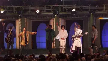 Задник до фильму"Michael Jackson: 30th Anniversary Celebration" #399715