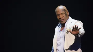 Задник до фильму"Mike Tyson: Undisputed Truth" #422820