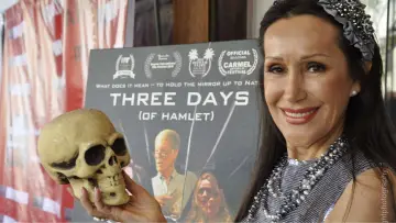 Задник до фильму"Three Days of Hamlet" #1147759