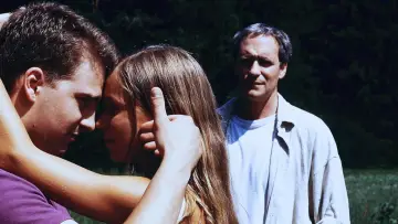 Задник до фильму"Der Kuss meiner Schwester" #897642