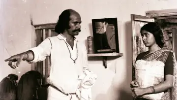 Задник до фильму"യവനിക" #1163093