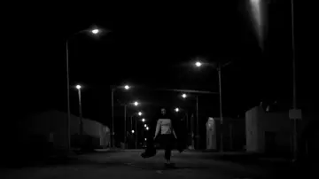 Задник до фильму"A Girl Walks Home Alone at Night" #994597