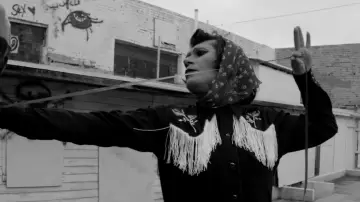 Задник до фильму"A Girl Walks Home Alone at Night" #994599