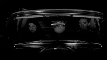 Задник до фильму"A Girl Walks Home Alone at Night" #994600