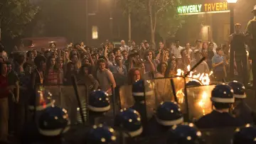 Задник до фильму"Stonewall" #428177