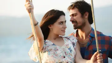 Задник до фильму"Sadece Sen" #486249