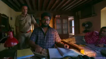 Задник до фильму"ഡിറ്റക്ടീവ് ഉജ്ജ്വലൻ" #856920