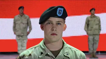 Задник до фильму"Біллі Лінн: Довга перерва посеред бою" #918548