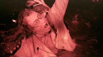 Задник до фильму"Eaten Alive" #742780