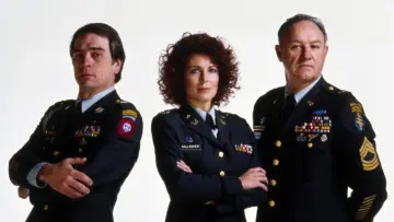 Задник до фильму"The Package" #395156