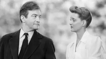 Задник до фильму"Now, Voyager" #1041590