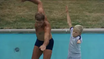 Задник до фильму"The Swimmer" #1031255