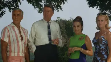 Задник до фильму"The Swimmer" #392990