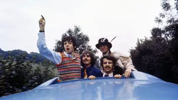 Задник до фильму"Magical Mystery Tour" #395775