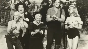 Задник до фильму"Li